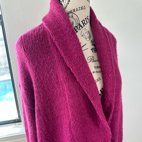 NWT Desreeny Pink Long Sweater Saltwater Luxe SZ Medium - Picture 6 of 9